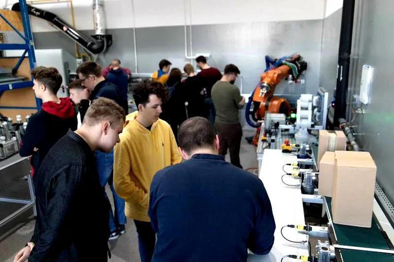 Czy pracodawca ma prawo podglądać pracownika? Sprawdź, jakie masz prawa