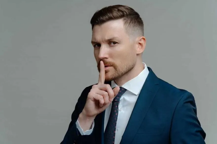 Czym jest tajemnica zawodowa i jakie niesie za sobą konsekwencje?
