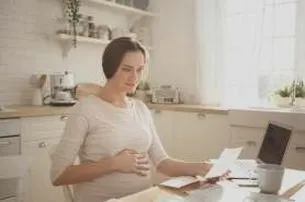 Jak obliczyć L4 ciążowe? Kluczowe informacje o czasie i zasadach świadczenia