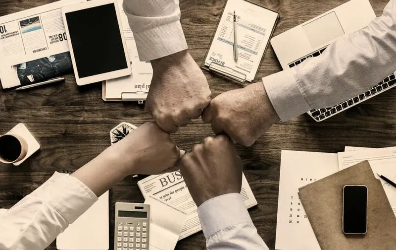 Skuteczne zarządzanie pracownikami, czyli jak uniknąć frustracji w zespole