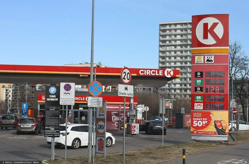 Wynagrodzenia pracowników stacji paliw