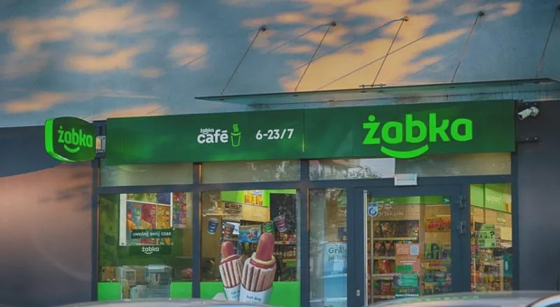 Zarobki pracowników Żabki
